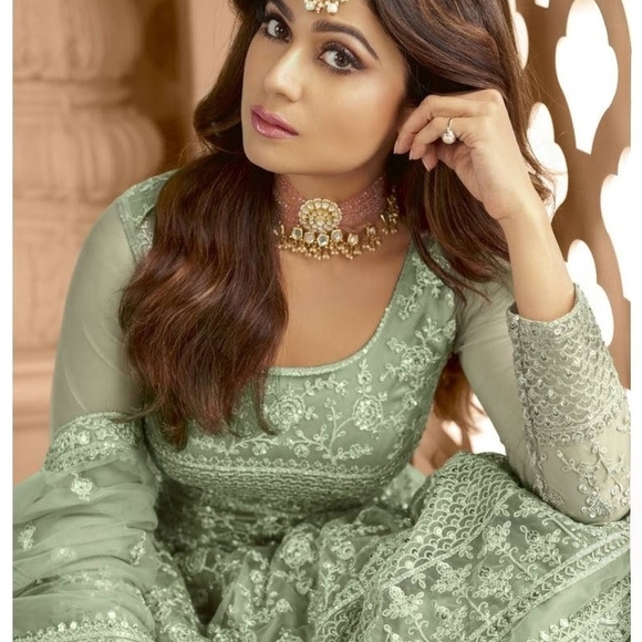 Exquisite Mint Green Embroidered Wedding Dress